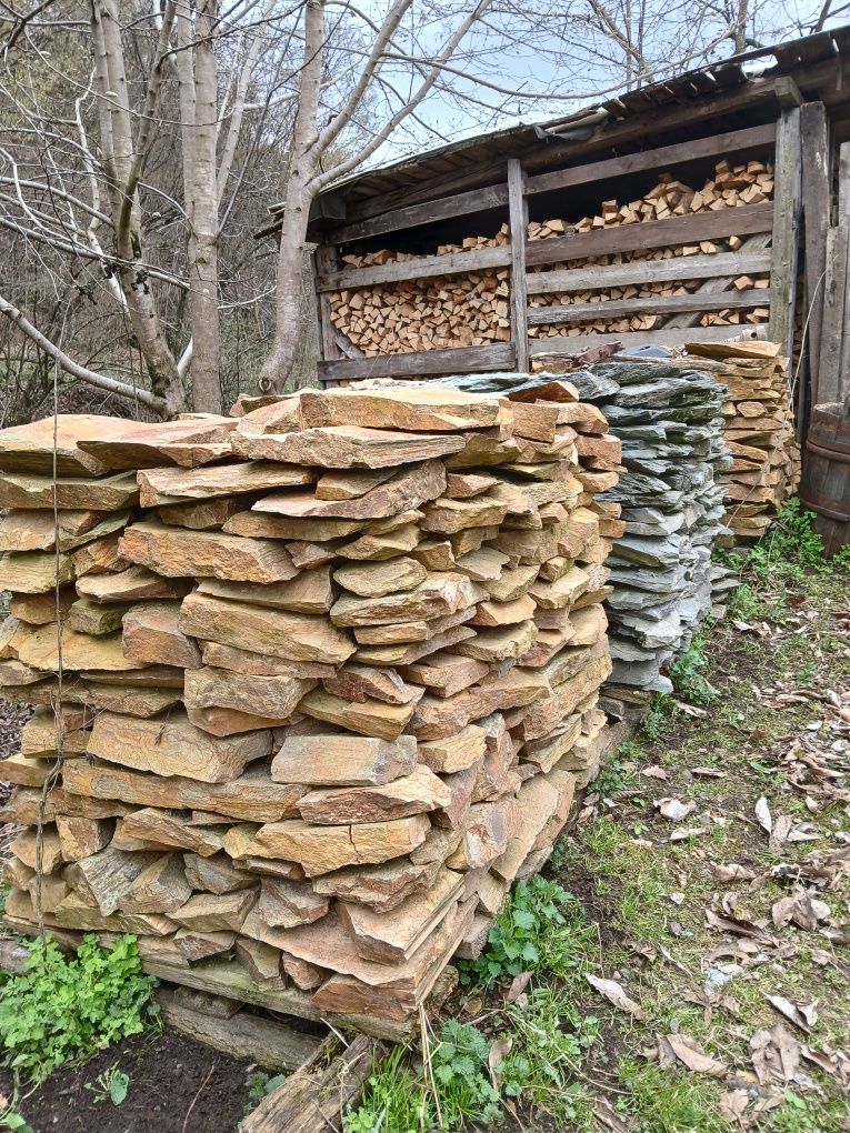 Vând piatră de pavat