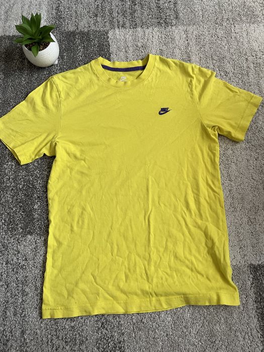 Tricou Nike galben