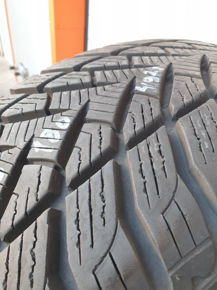 Зимни гуми 2 броя GOODYEAR UltraGrip+ 255 60 R18 дот 4921