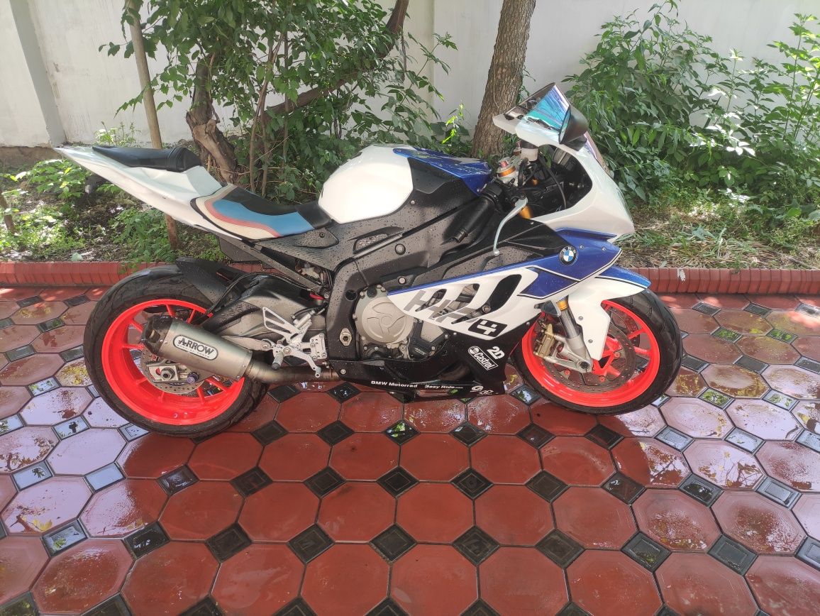 Продам мотоцикл BMW S1000RR