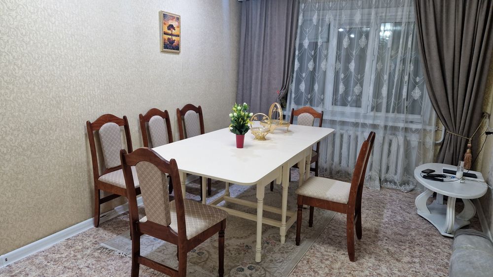 Продам стол и стулья