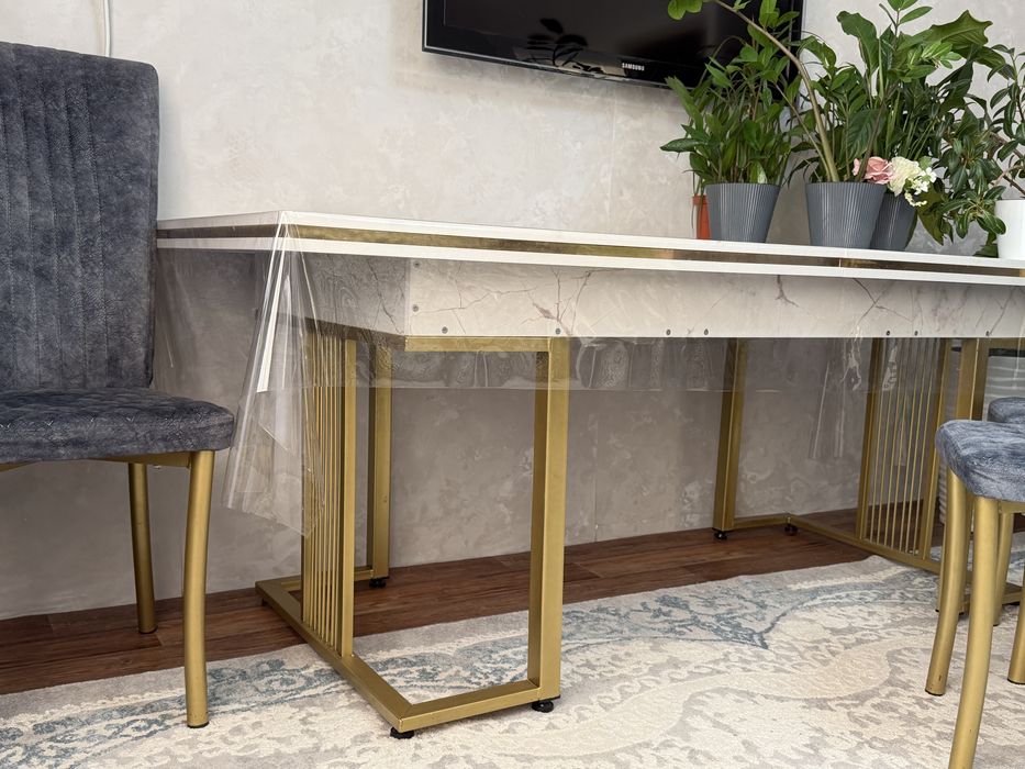 Стол и Стулья  8шт.