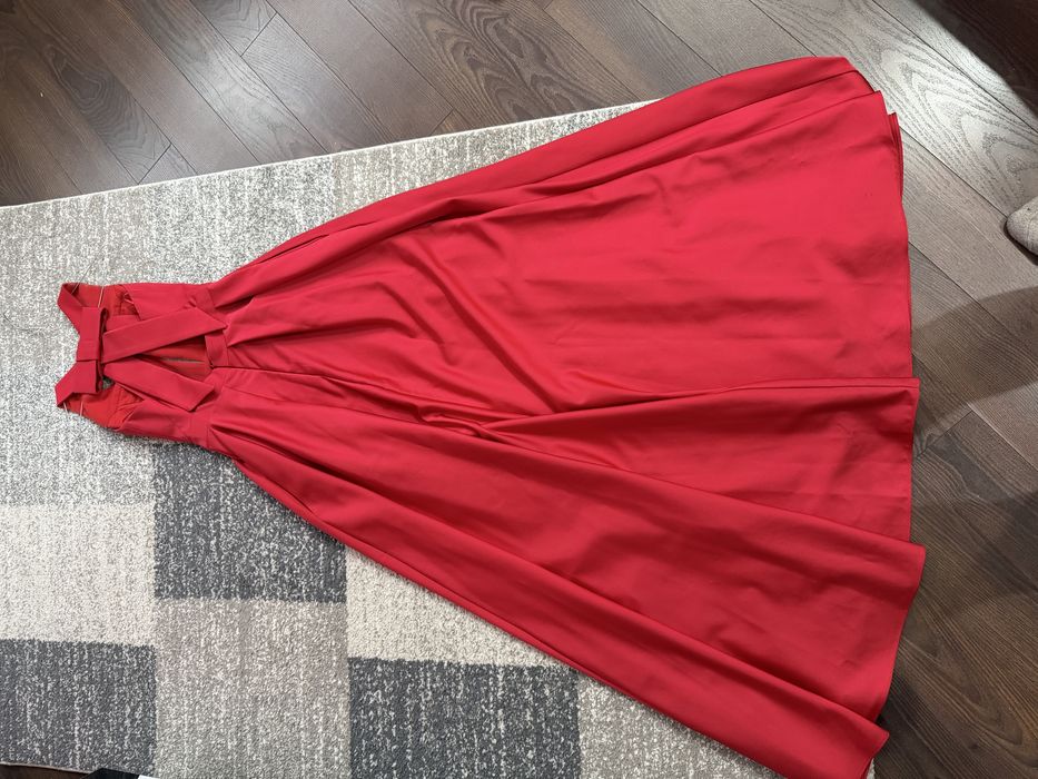 Rochie rosie lunga de seara