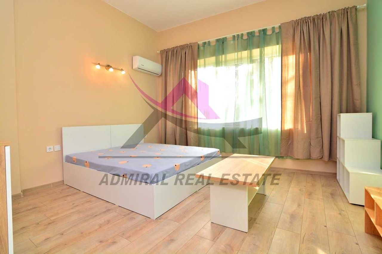 Дава се под наем Четиристаен апартамент в Варна, Център - 100 кв.м за 890 € - Снимка #3