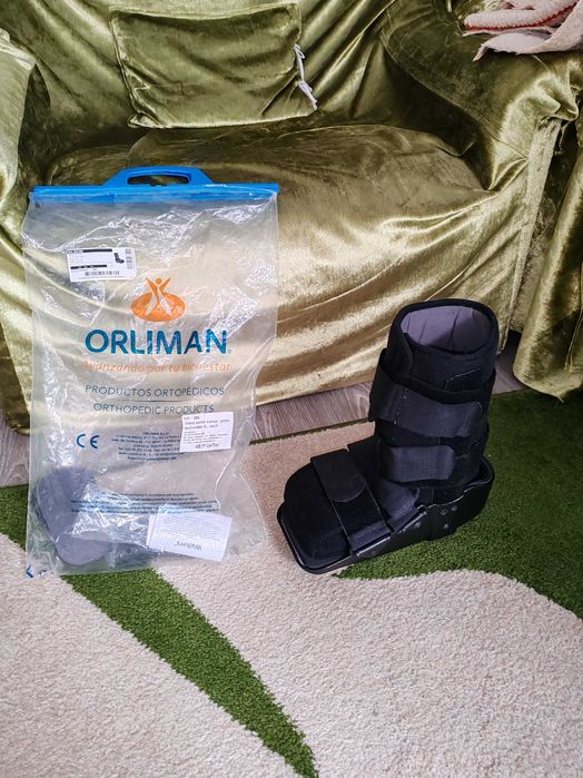 Vând orteze (mare și mică) cu bastoane axiale