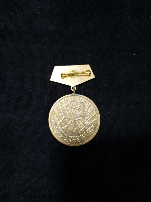 Lot medalii comemorative comunism