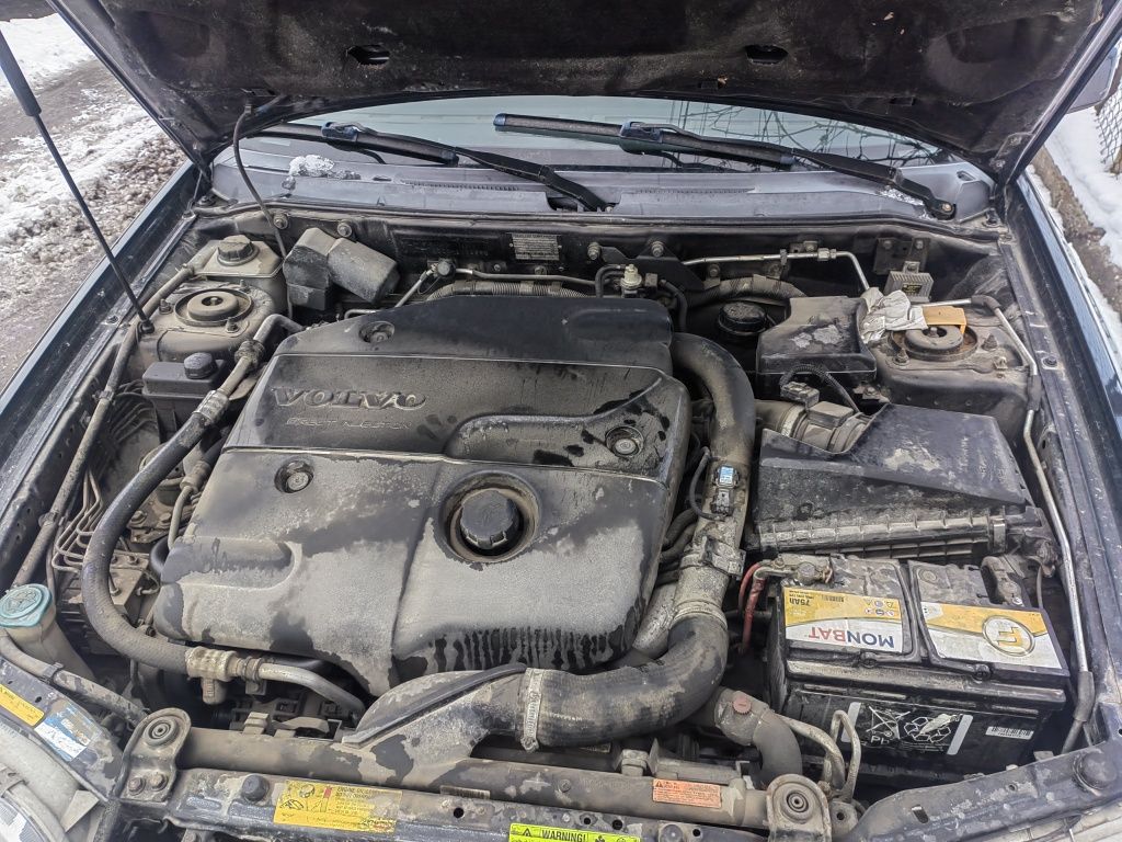 VOLVO V40 1.9 102