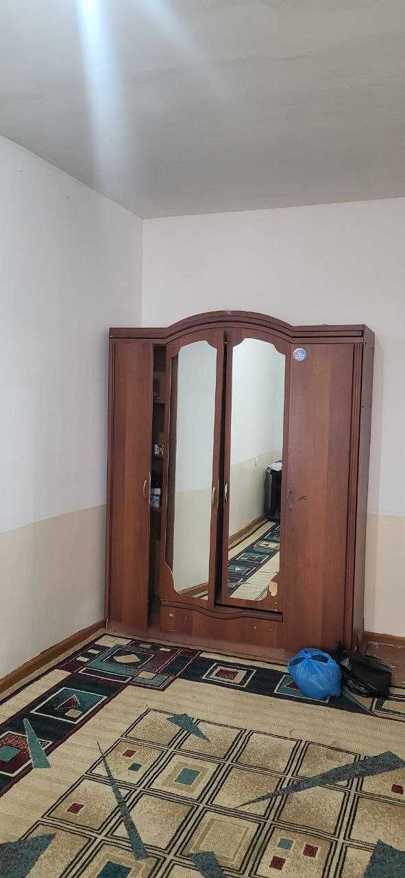 СРОЧНО !! Продается квартира в Яшнабаде 1/3/4 ( 37 кв/м ) Мас Панеллый