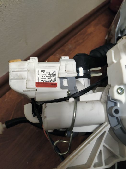 Vând piese mașină de spălat Samsung A+++ WF8EF5E0W4W/LE