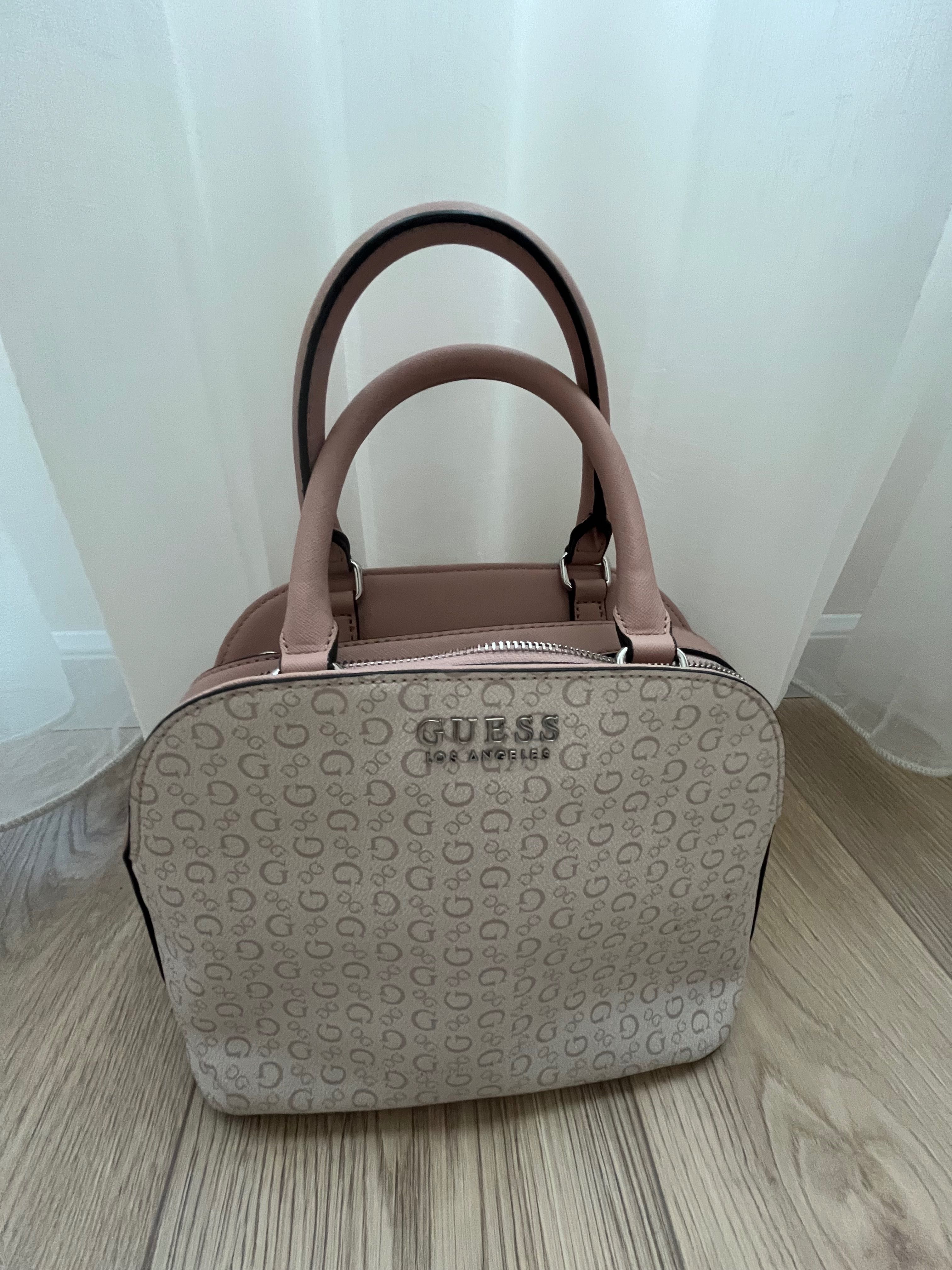 Дамска чанта Guess