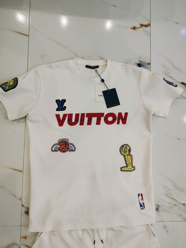 Compleu Louis Vuitton NBA edition  cea mai bună calitate logo brodat!