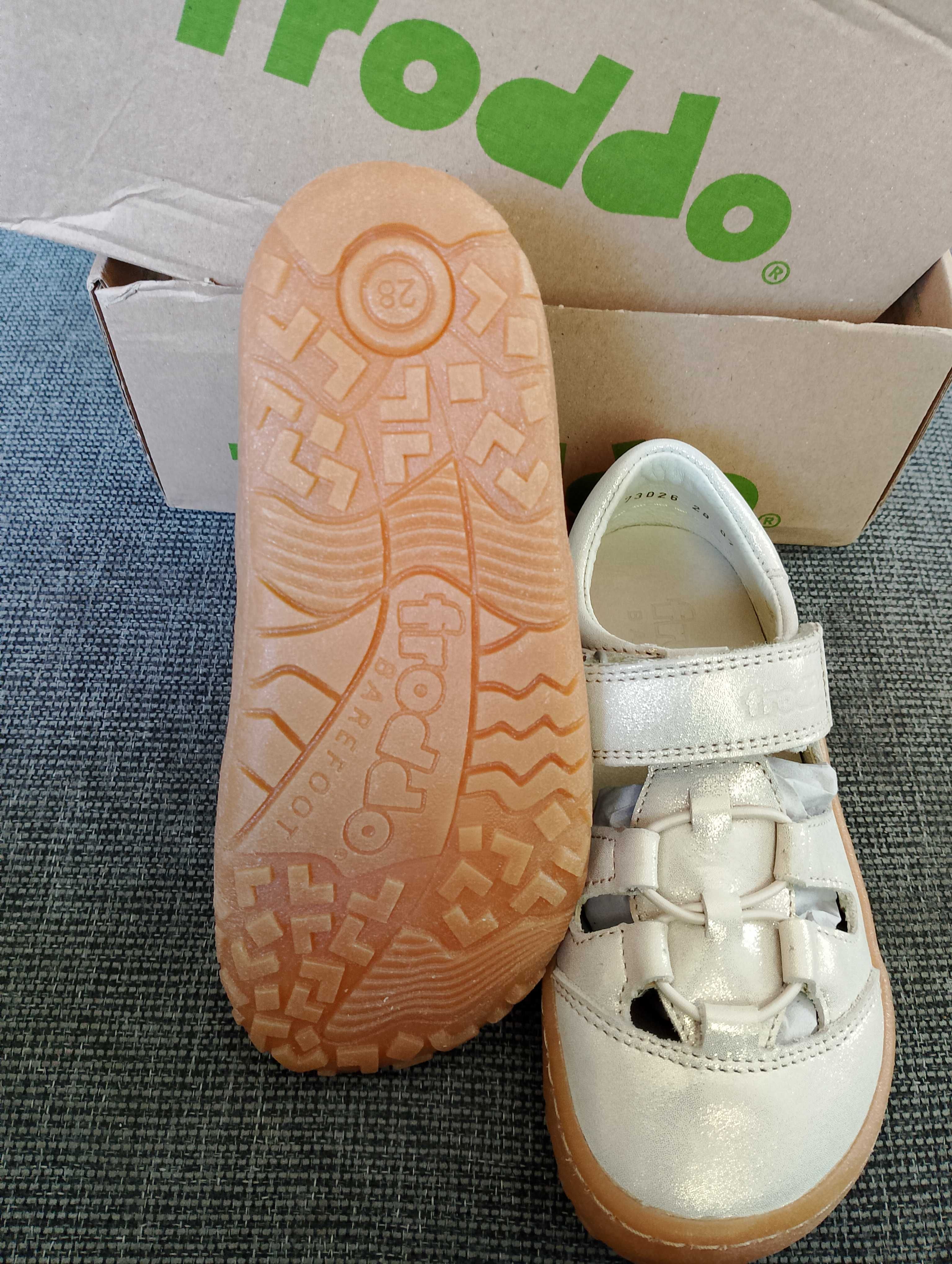 Нови боси сандали Froddo barefoot gold shine 28 номер