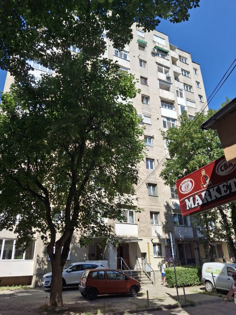 Vand apartament 2 camere