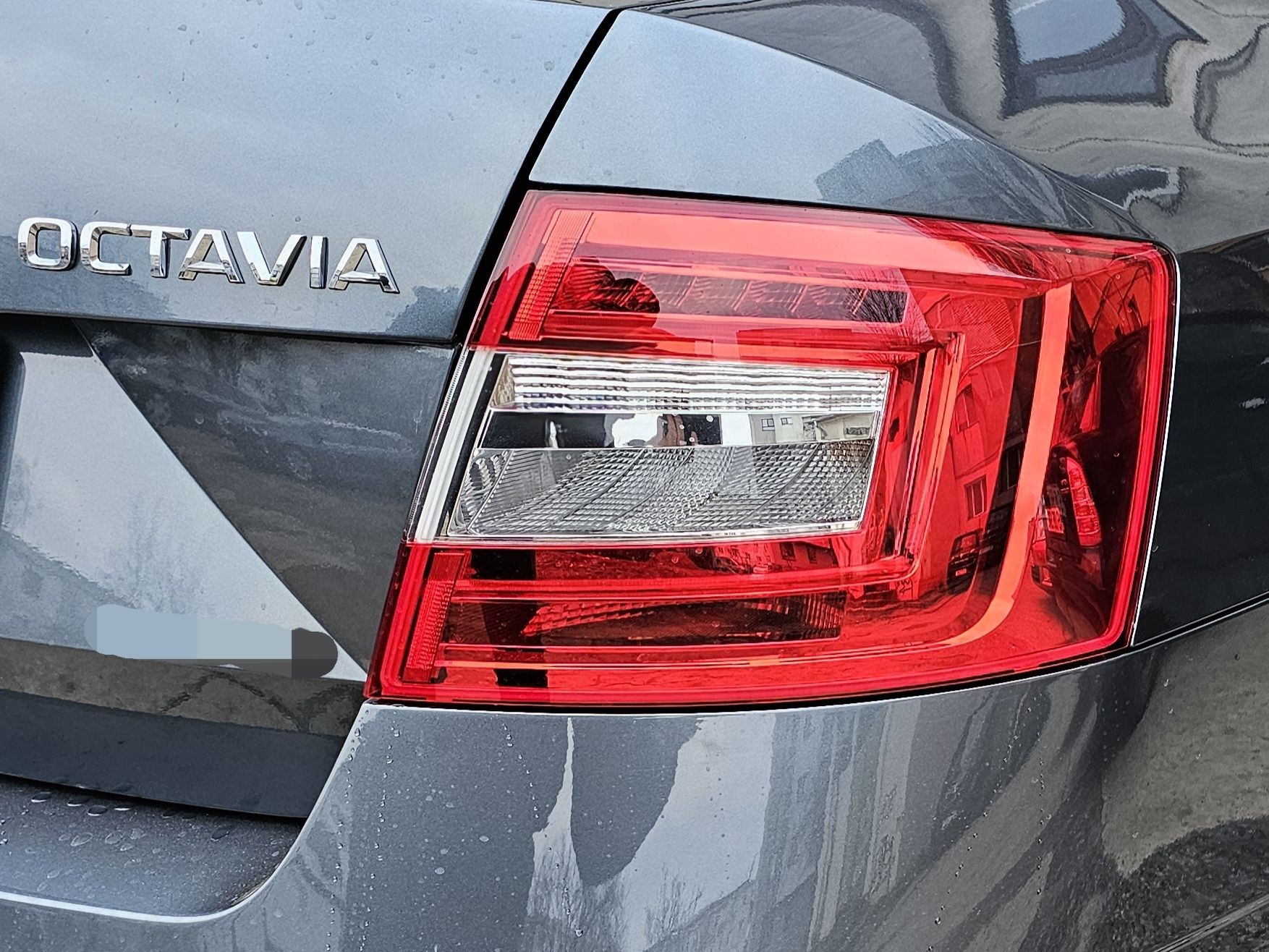 Tripla dreapta Skoda Octavia 3, cu LED