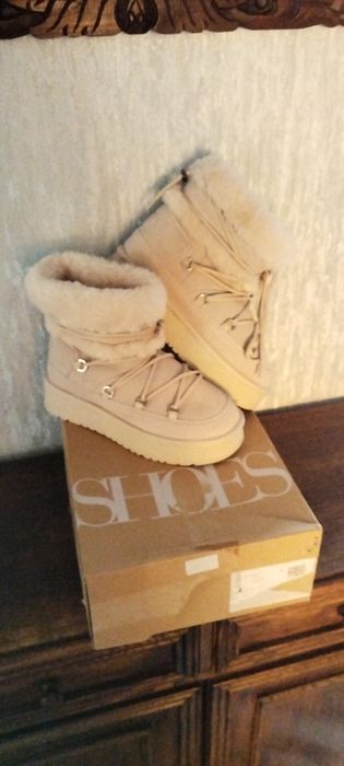 Угги женские зимние.
