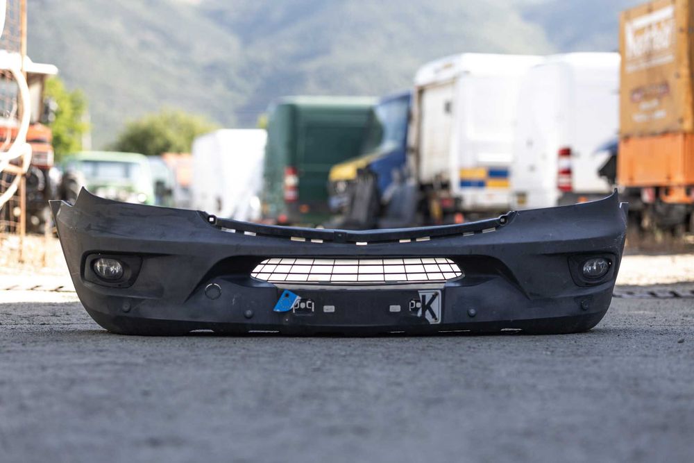 Броня предна с отвори за халогени и парктроници Mercedes Sprinter W906