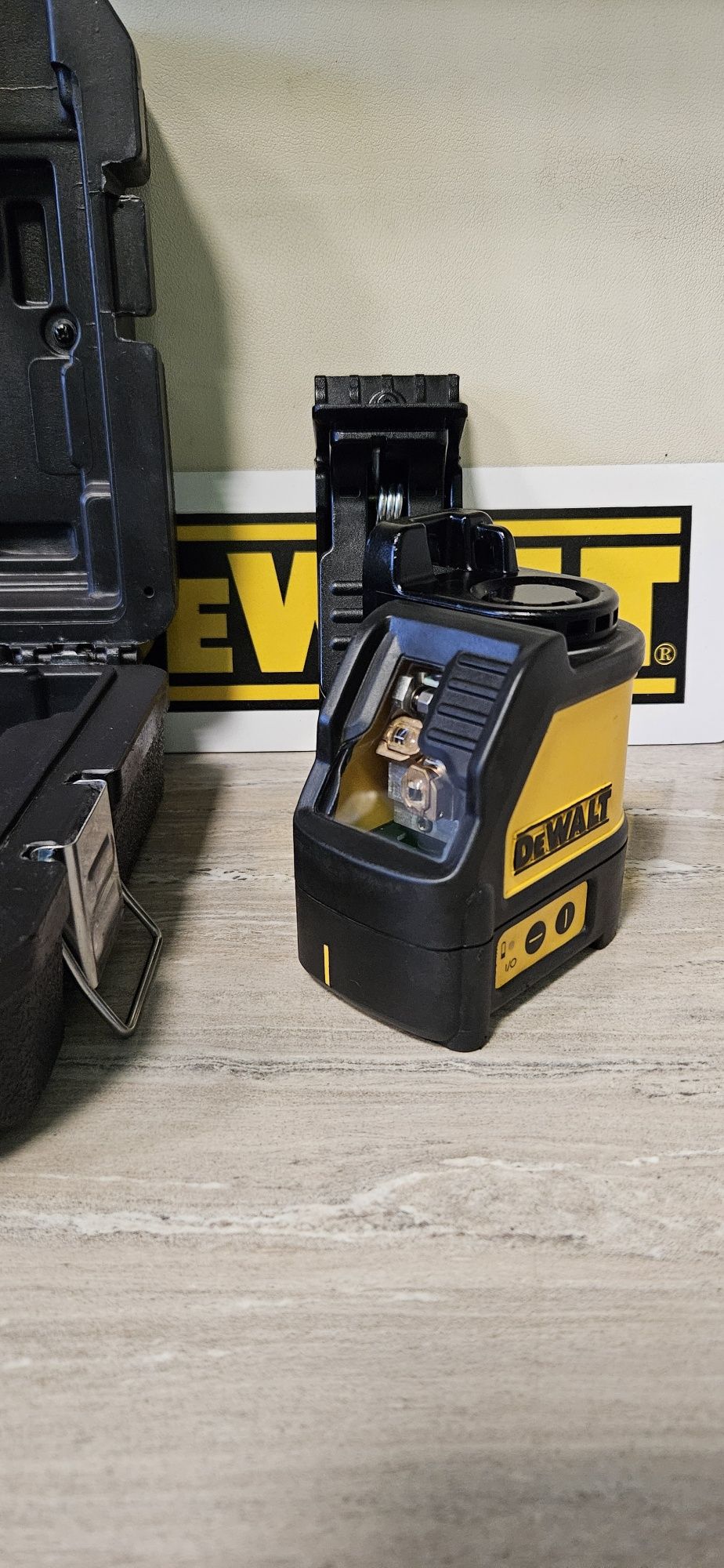 Dewalt Линеен Лазерен Нивелир DW088