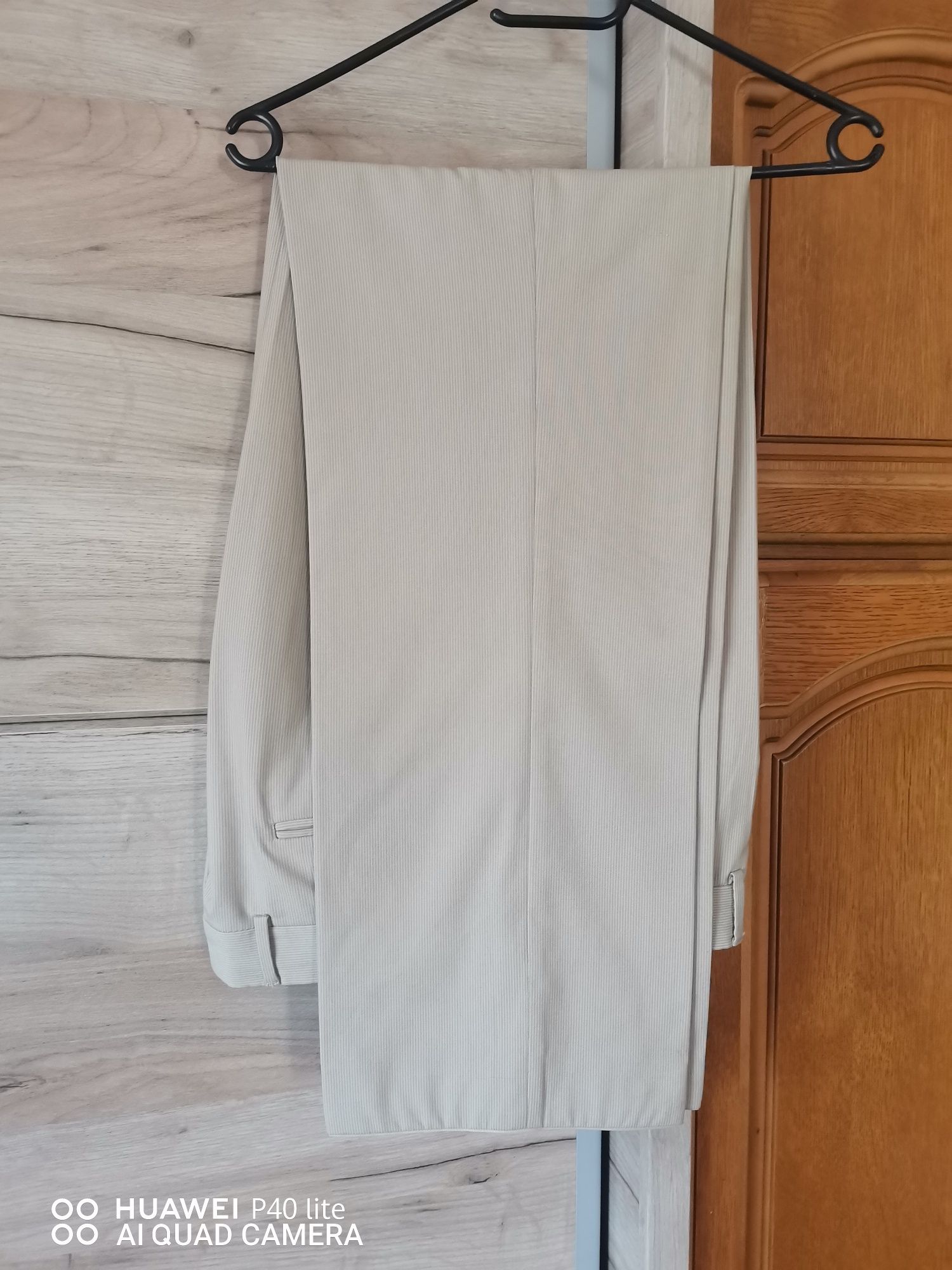 Vand costum vara