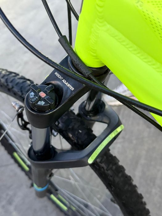 Vând bicicleta rockrider ST100