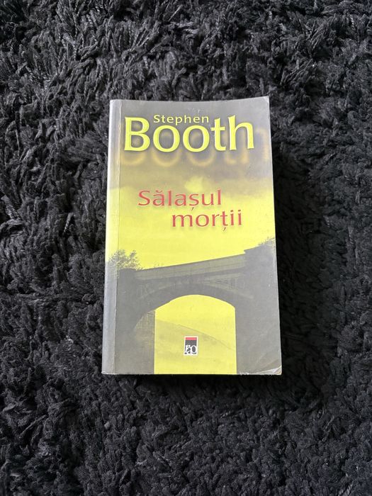 Set de trei carti Cutia Raului, Salasul Mortii si Ruinele