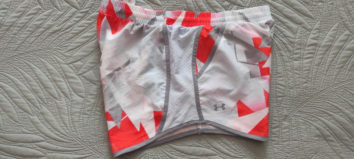 Дамски къси шорти Adidas