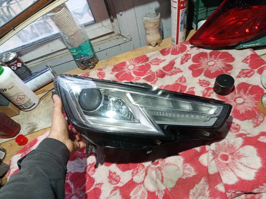 Far dreapta bixenon led audi a4 b9 8w0941600