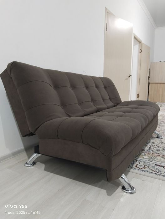 Диван кровать . Диван