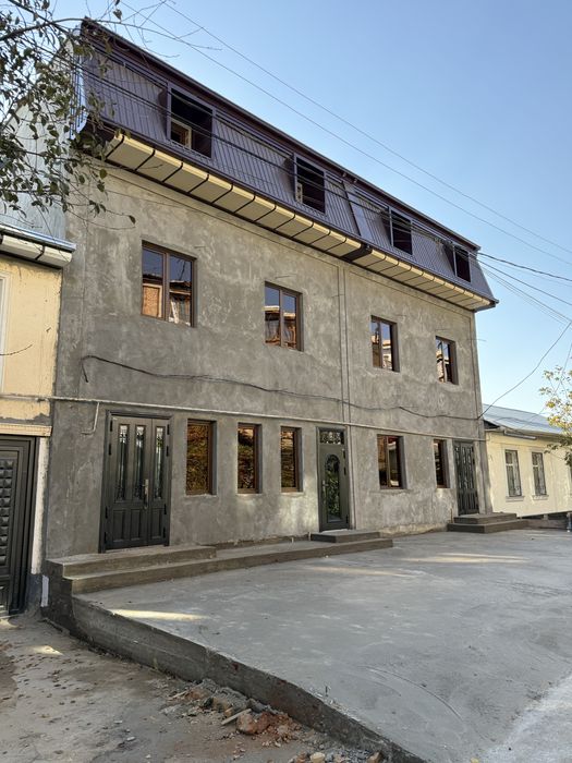 Dombrabodda uy sotiladi