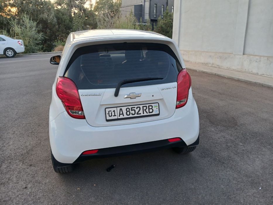 Спарк 2011  йил метан газ бор