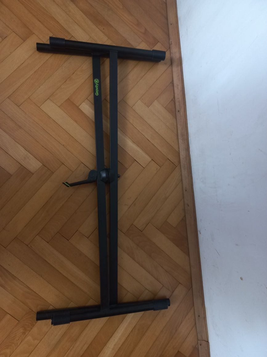 Стойка за миди клавиатура, синтезатор Gravity KSX1
