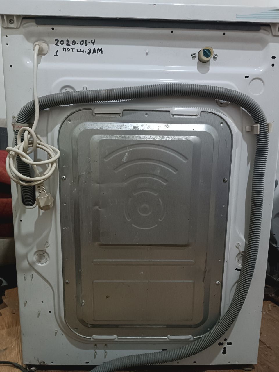 Продается стиральная машина LG 8 KG INVERTOR