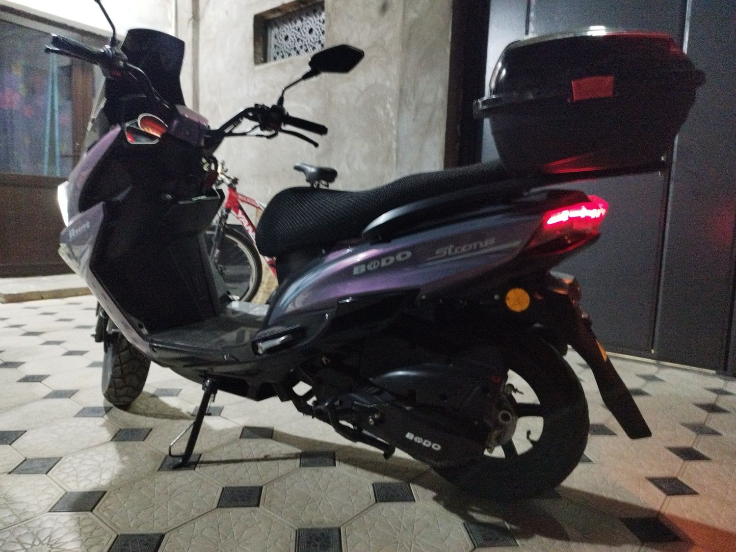 BODO Stone 2024 skuter