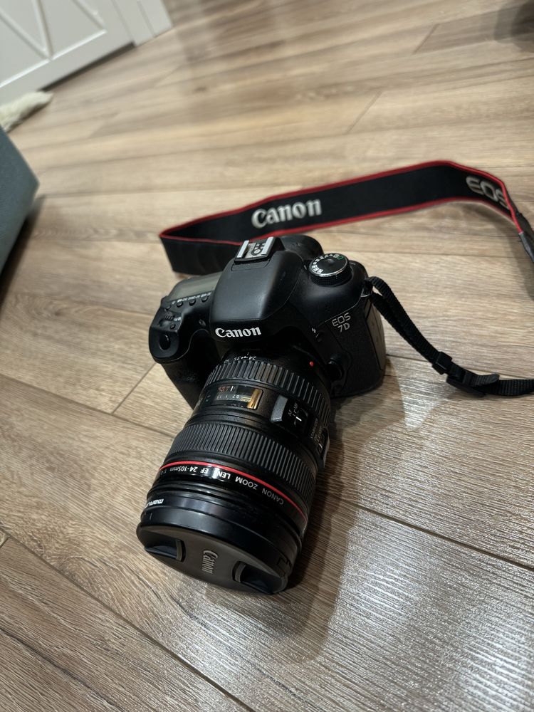 Фотоппарат  Canon EOS 7D