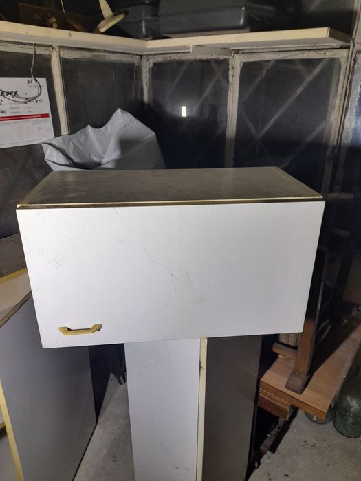 Кухненски шкафове,Ракла и бюро