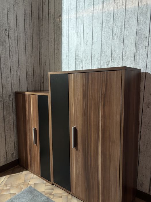 Продам 2 шкафчика