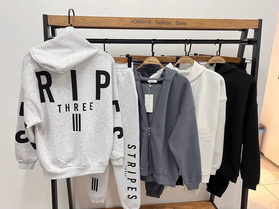 Спортивные костюмы в флисе с замком