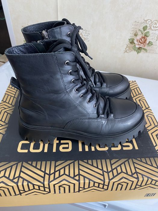 Продам ботинки женские и натуральной кожи