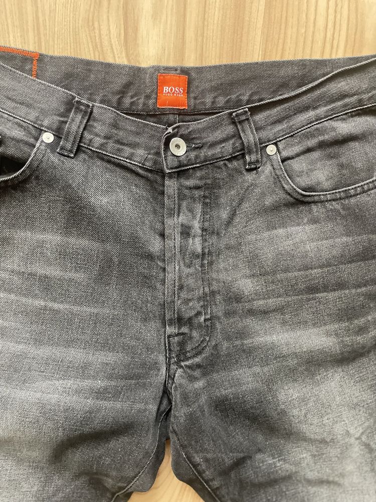 HUGO BOSS / мъжки къси дънки W36