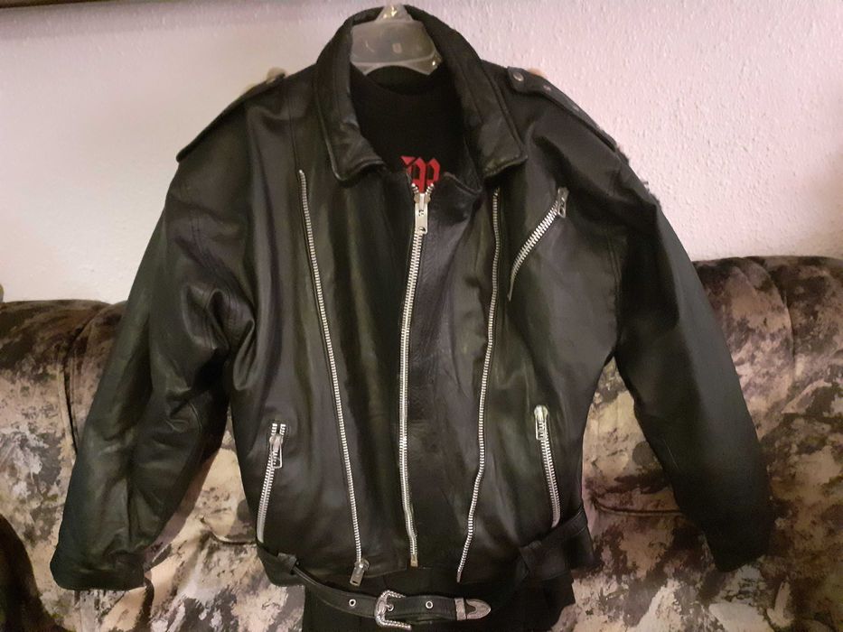 Geaca din piele noua de rocker