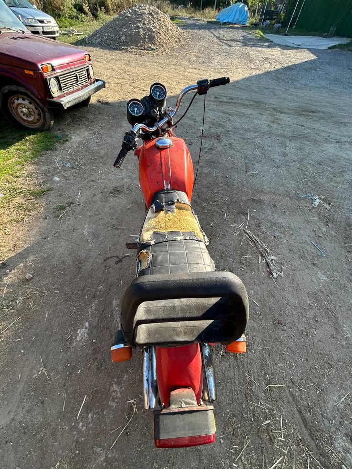 Продавам ЧЗ 350.