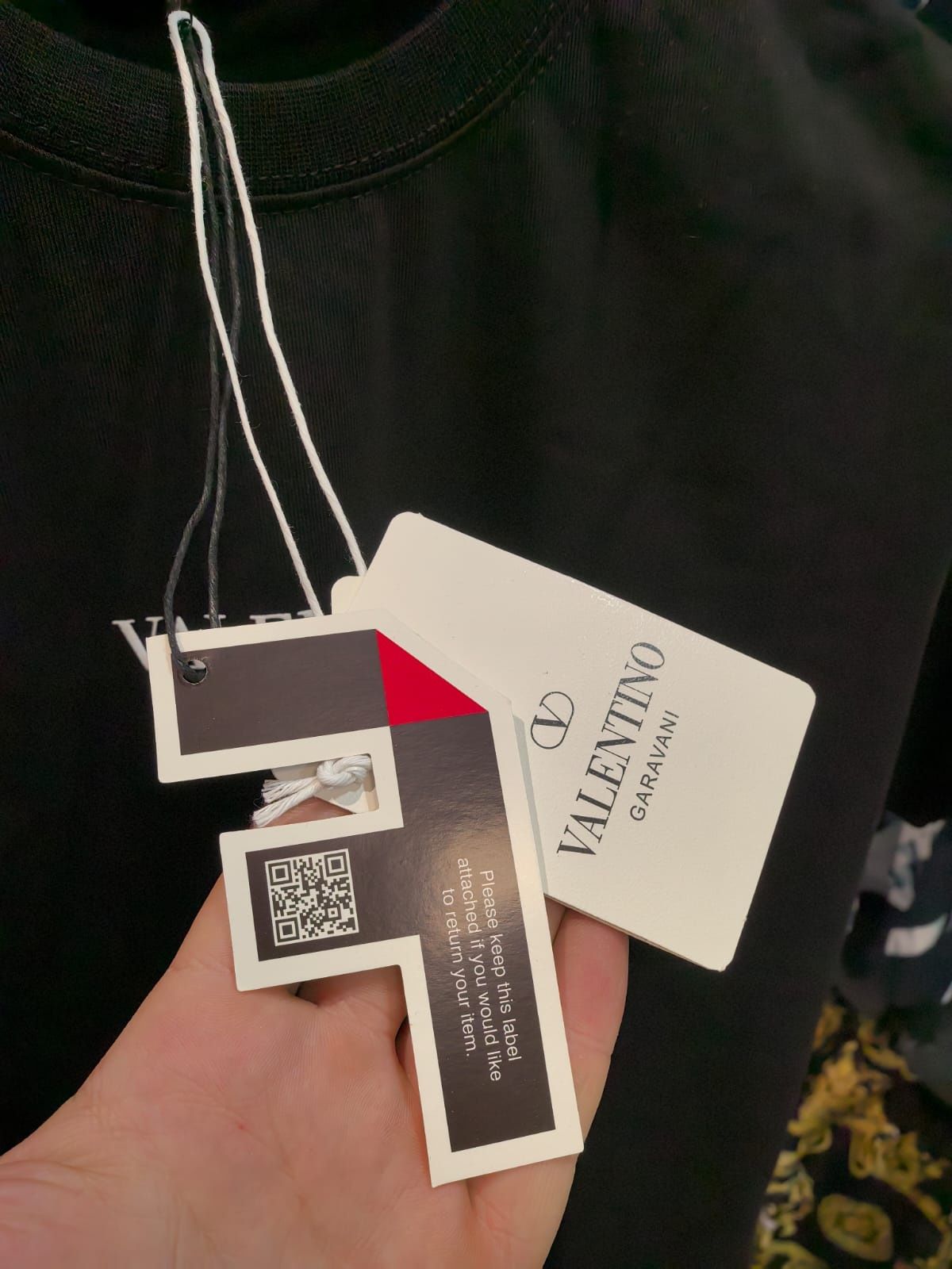 Valentino тениска НАМАЛЕНА