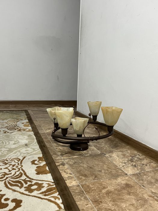 Продоётса Люстра