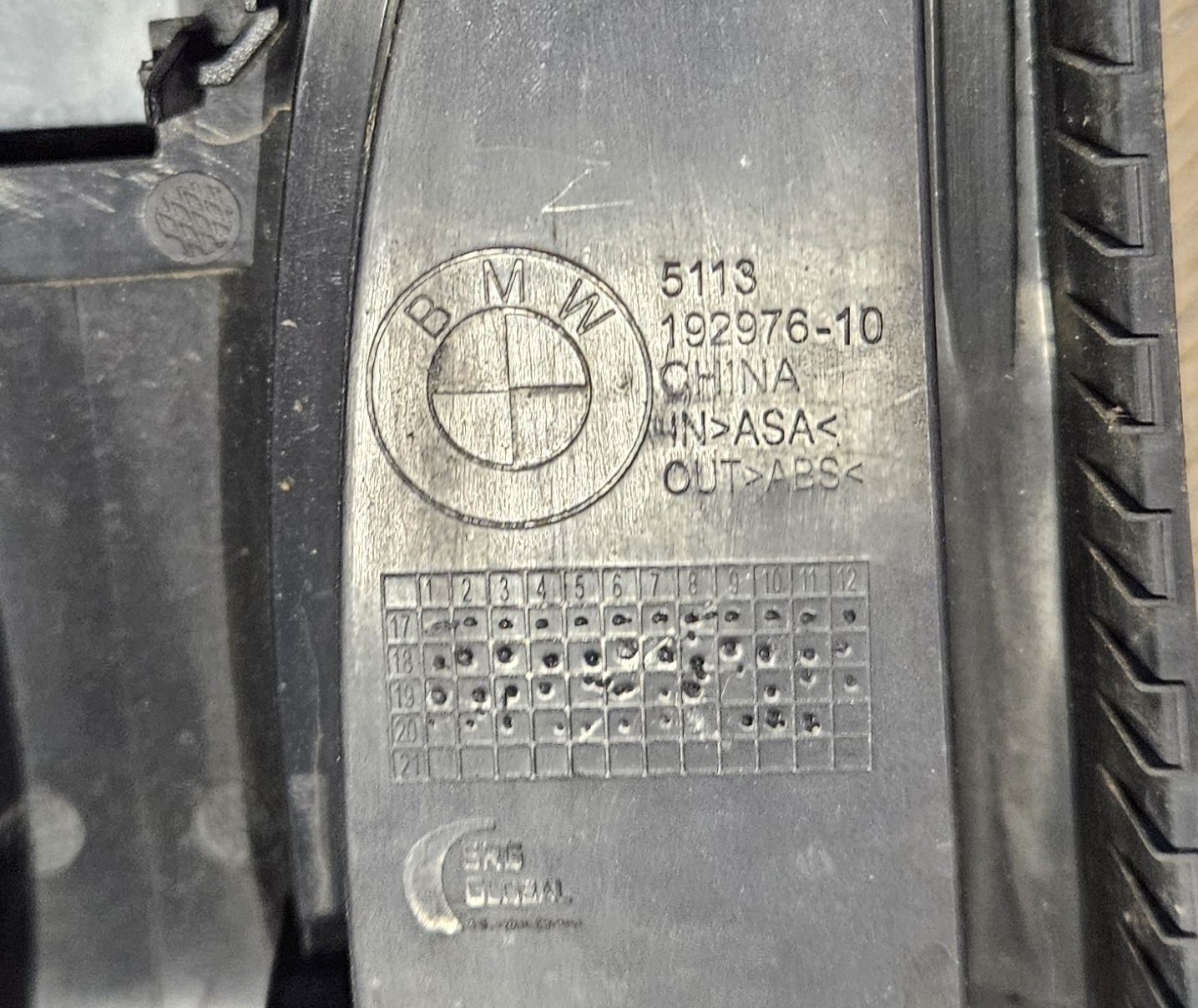 Vând grila radiator BMW SERIA 3 G20