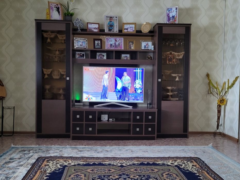 Продам горку гостинную