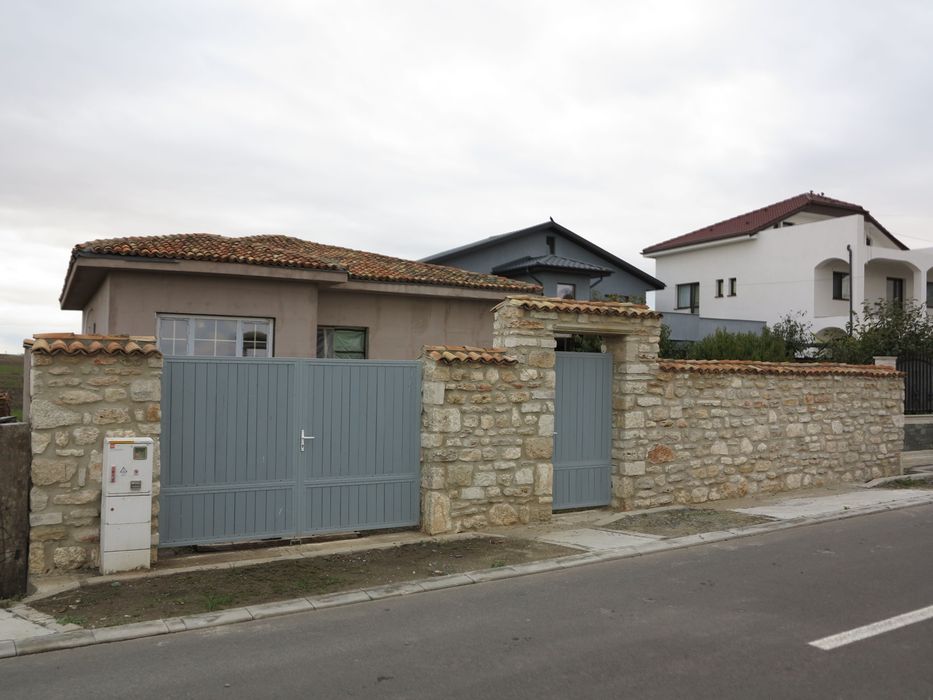 Vand casa la gri ideala pentru famile, an constructie 2024, Vama Veche