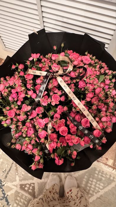 Метровая кустовая роза