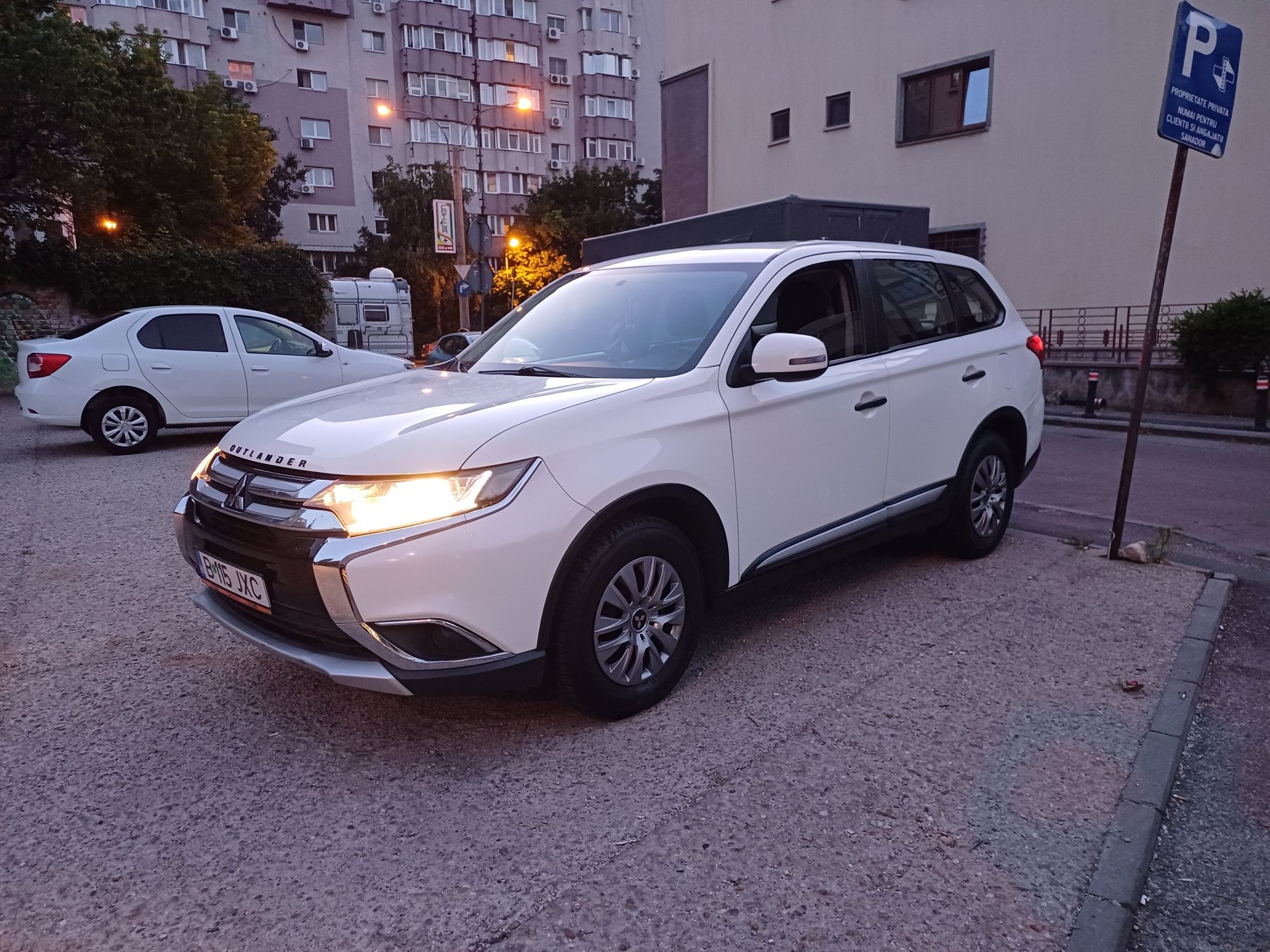 Outlander 4×4,an 2015 euro 6, de vânzare.