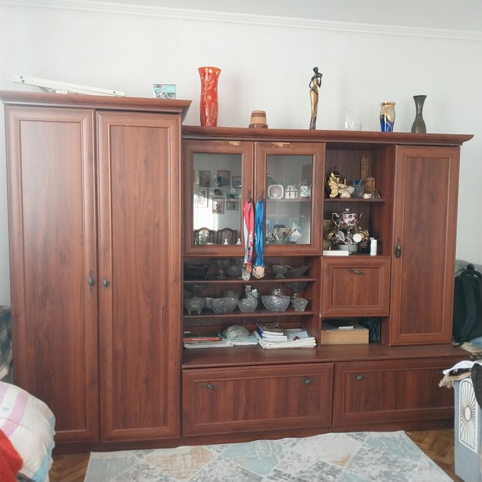 Продам б/у горку-стенку в гостиную. Район автоцона.