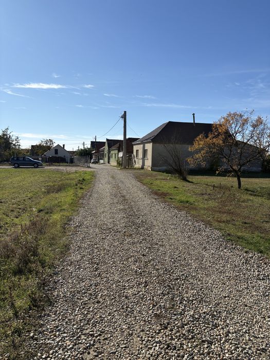 Vind teren intravilan in comuna Nojorid