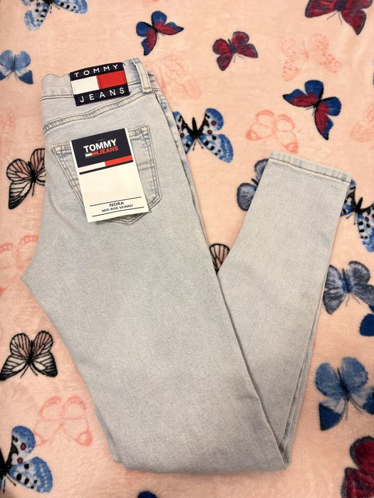 Нови! Дънки на Tommy Hilfiger